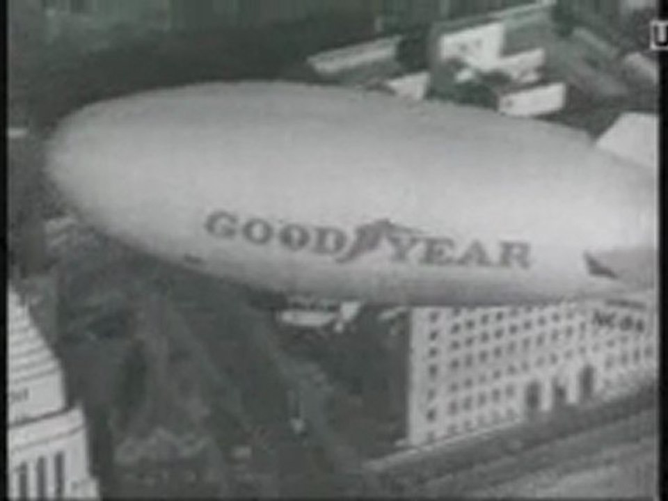 Goodyear–Luftschiff kehrt zurück