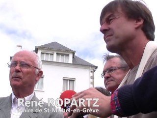 N.HULOT et R.ROPARTZ, maire de St-Michel-en-Grève.