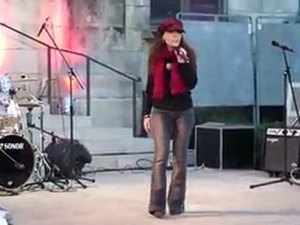 "J'envoie Valser " au Téléthon de Vauvert  filmé par un ami et un fan