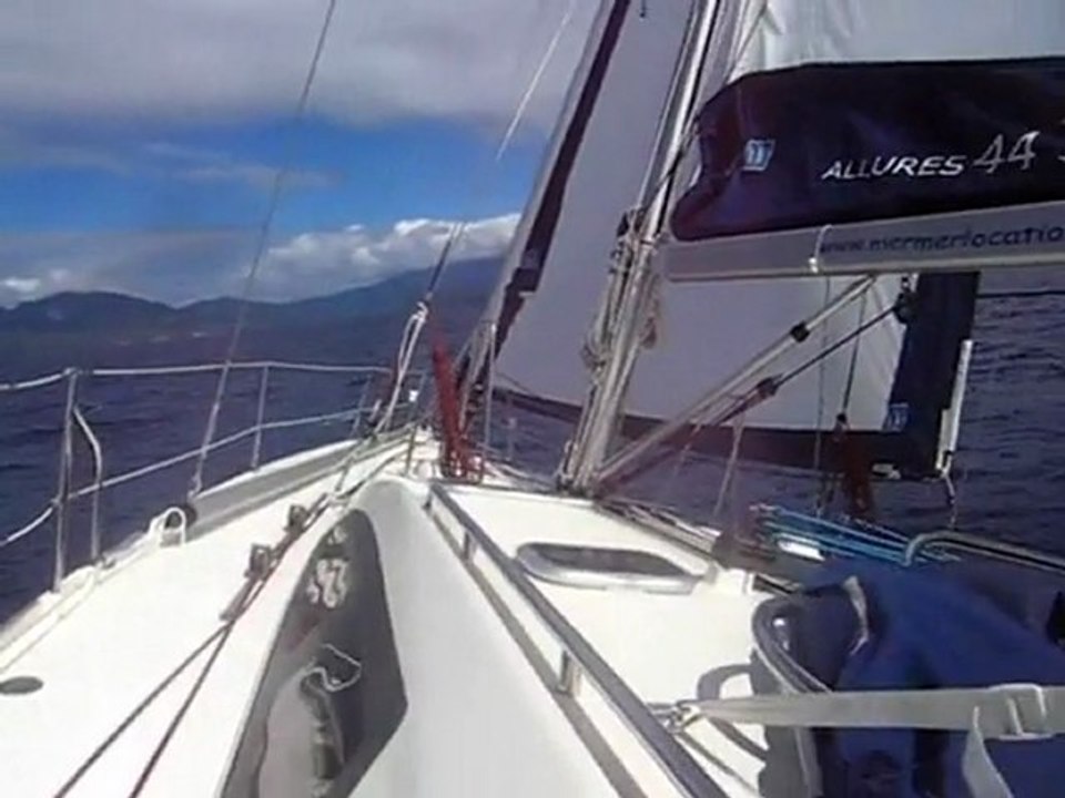 Voilier "Allure 44" en location en Martinique et aux Antilles