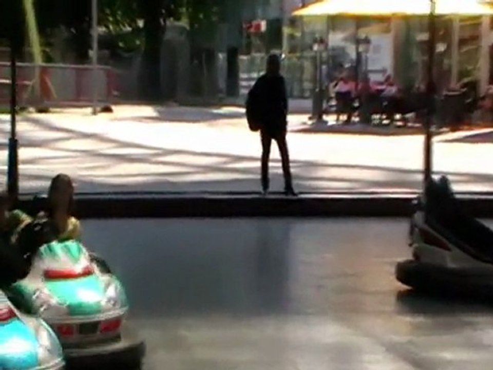 Esti in Vienna Prater Park - Cars