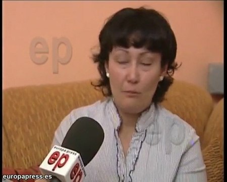 La madre de una niña con distrofia pide operación