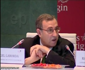 Laborda considera que crisis "va para largo"