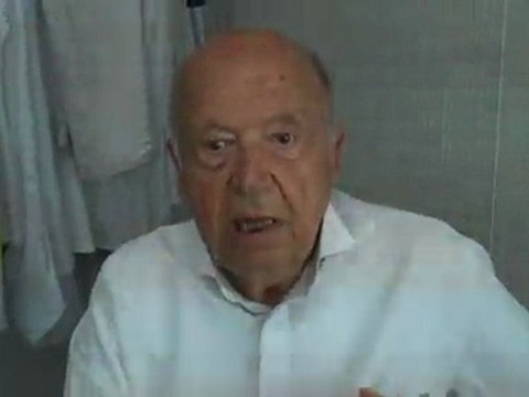 Ο Μ.Πλέσσας μιλάει στο cosmo.gr για τους «Αγανακτησμένους»