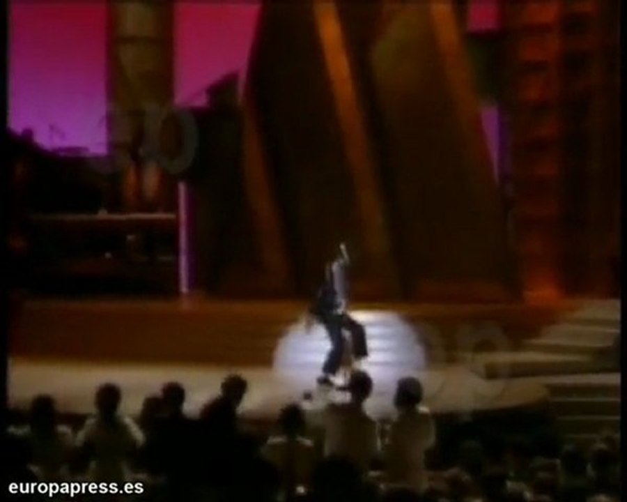 Buscan la fotos de la autopsia de Jackson