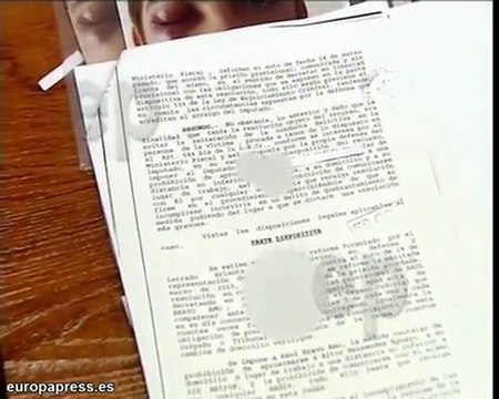 Un joven pega una paliza a otro en el metro