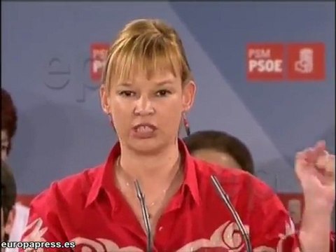 Pajín defiende el acuerdo en reforma laboral