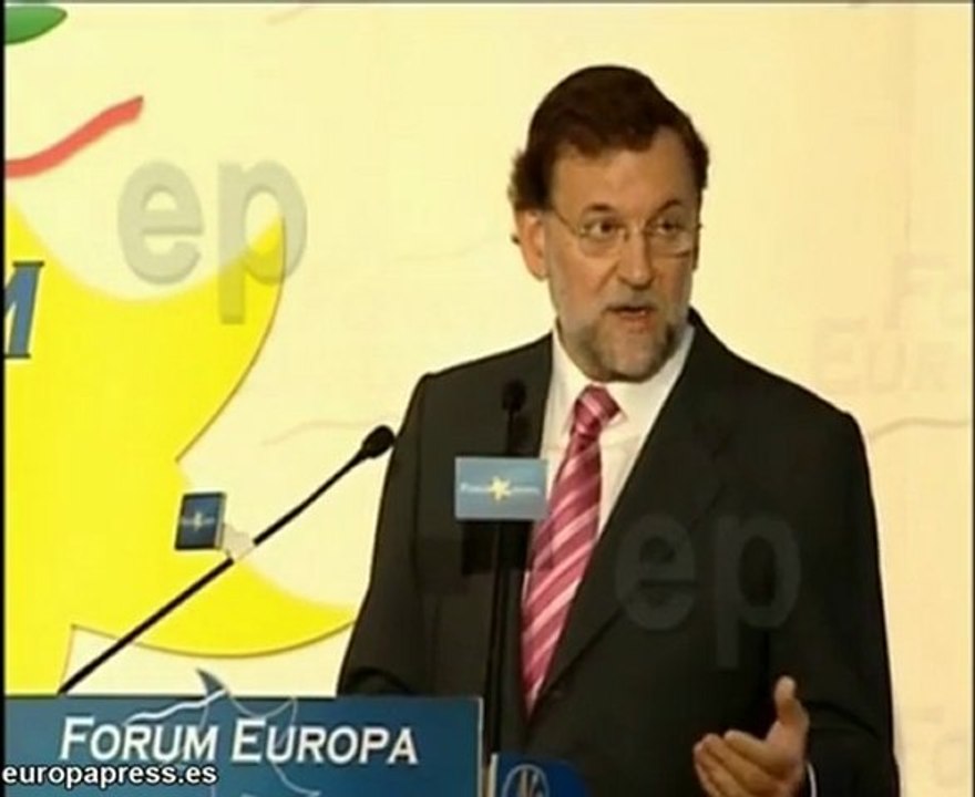 Rajoy critica "las ocurrencias" del Gobierno