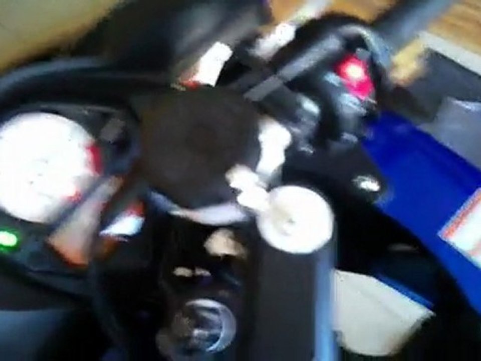 Suzuki sv 650 en echapement libre