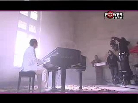 Enbe & Mustafa Ceceli Yağmur Ağlıyor (kamera Arkası) Set Görüntüsü