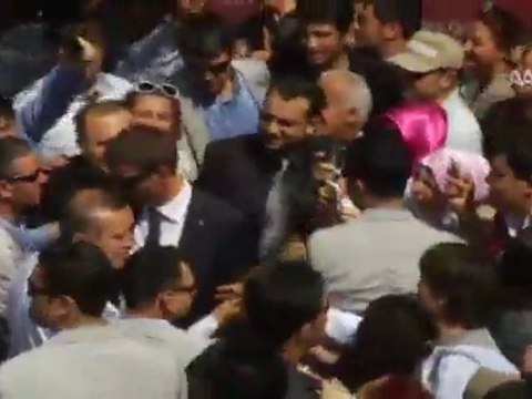 BAŞBAKAN,CHP'Yİ ZİYARET ETTİ