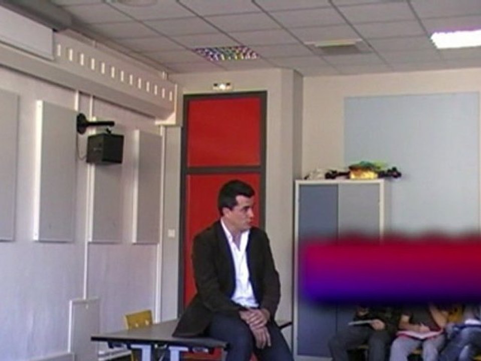 Le député Gilles D'ETTORE réponds aux questions des collégiens Mézois