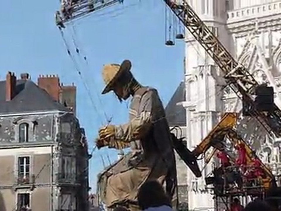 Test marche du géant Campesino - Royal de luxe - Nantes - Mai 2011