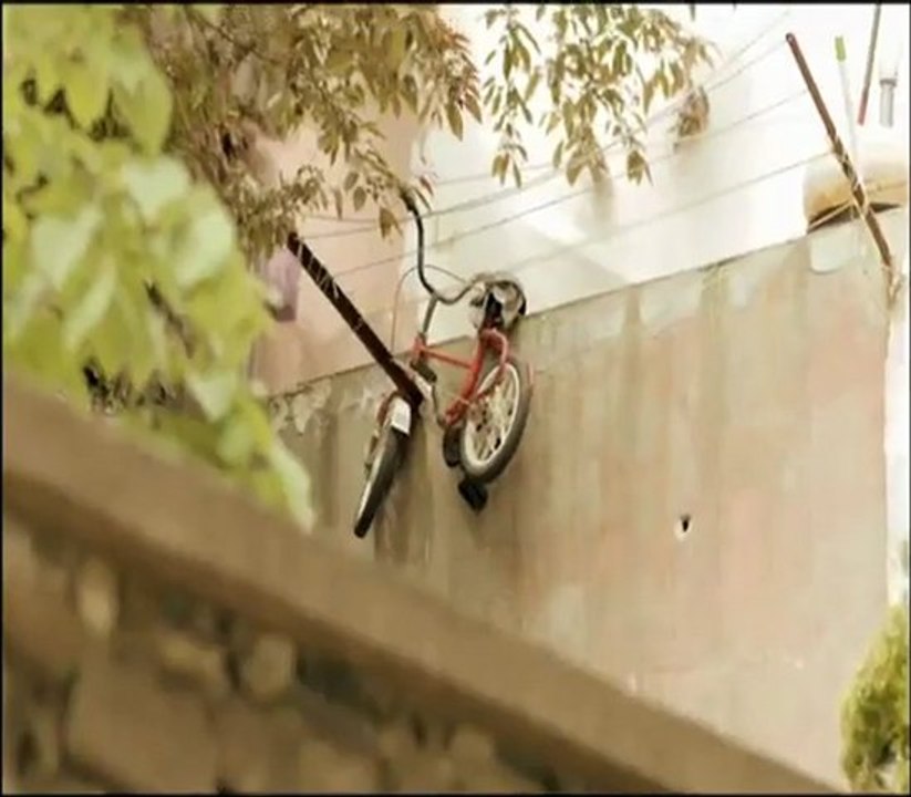 Özgün - Sadece Arkadaşız (2011) by Aluxton