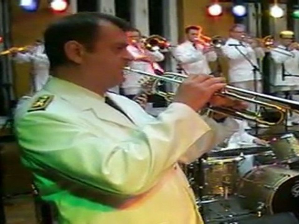 Happy Tones - A Tribute to James Last