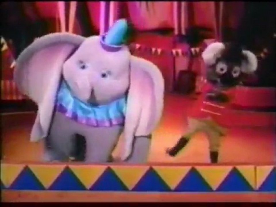 Dumbo's Circus-Winnie The Pooh Music Video