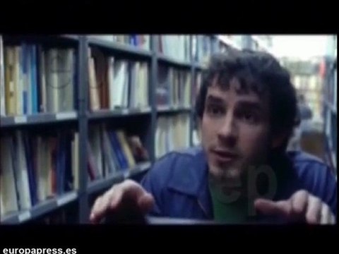 Pattinson: Kristen Stewart habla demasiado