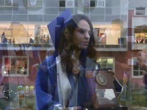 Okan Üniversitesi 2010 -2011 Mezuniyet Töreni Üniversite 2.si Züleyha KARAMAN