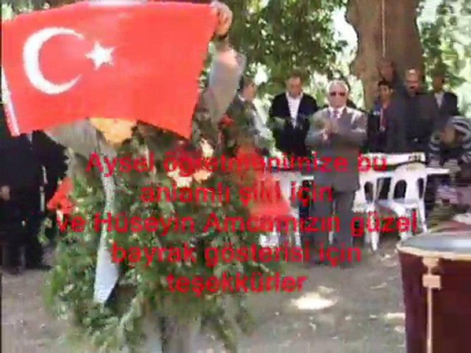 Festival görüntüleri "Bayrak gösterisi ve Bayrak şiiri"