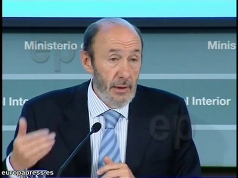 Rubalcaba: Acabar con ETA cumpliendo la ley