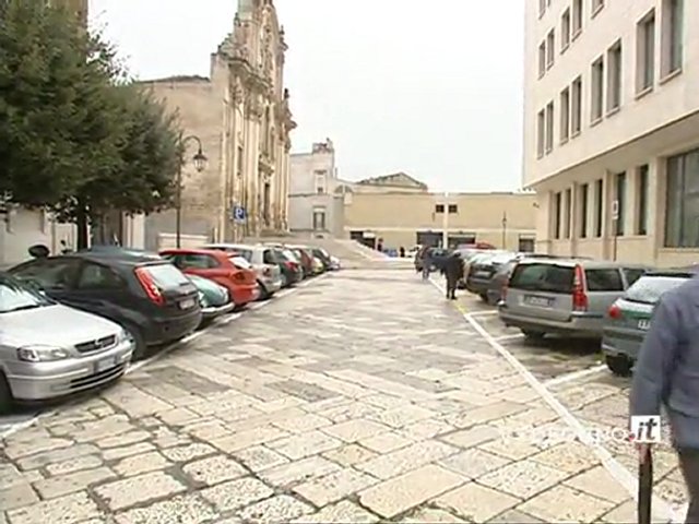 Video Matera: sosta limitata nel parcheggio del Comune