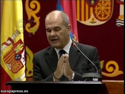 Chaves confía en las cajas andaluzas