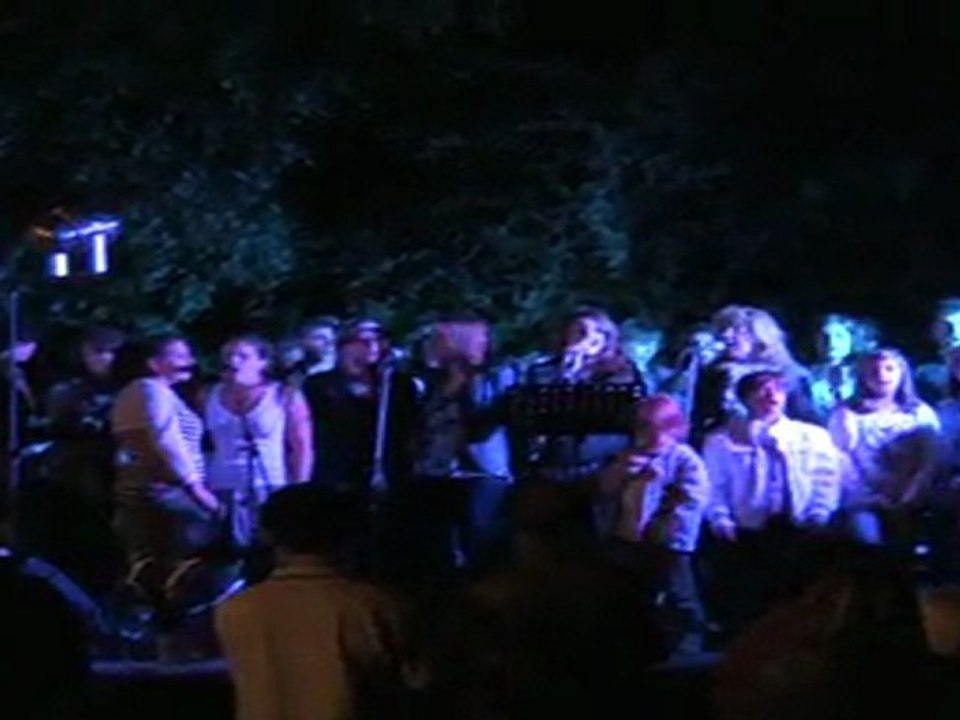 Earth Song live MJJ 20-05-2011