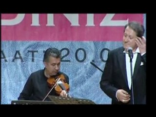 AHMET ÖZHAN -- GÜLÜ SUZUZ SENİ AŞKSIZ BIRAKMAM