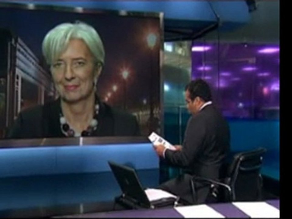 Interview du ministre Christine LAGARDE sur Chanel 4 en direct et en duplex de Bercy