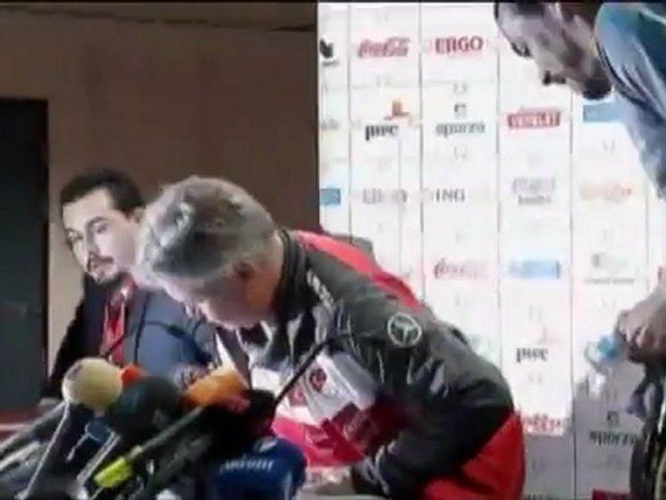 Hiddink - Ich fühle mich wohl in der Türkei