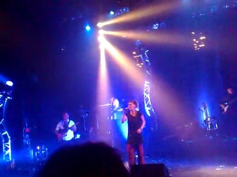 Eblouie par la nuit Zaz Portes les Valence 2 juin 2011