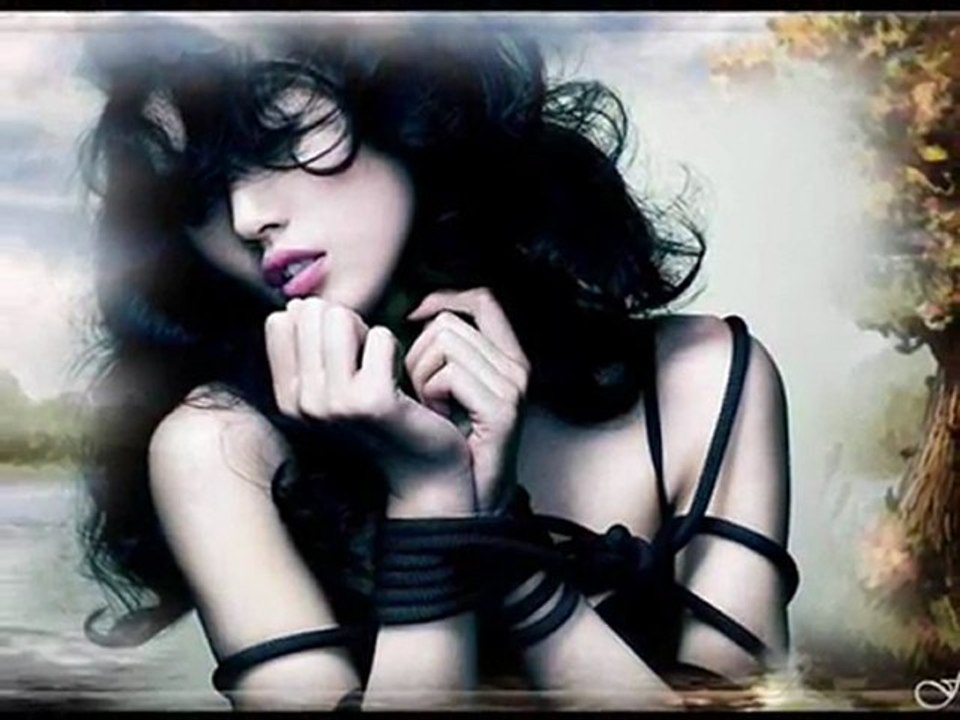 Tam yedi yıl oldu - Demet Akalın