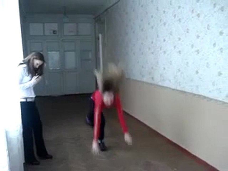 Une gymnaste ausführen une Figur FAIL