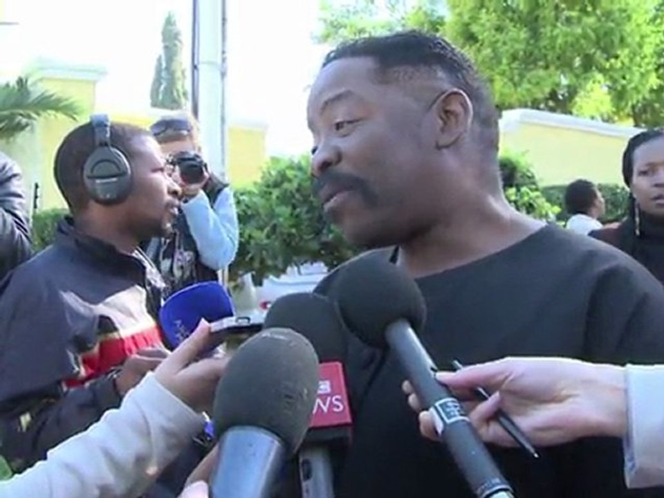 South Africa mourns anti-apartheid icon 'Ma' Sisulu