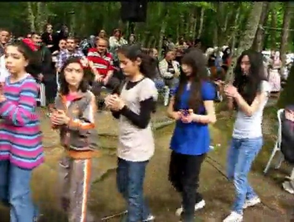 Gülcihan Koç ( Ellik ve Öğretmene Varmadım )