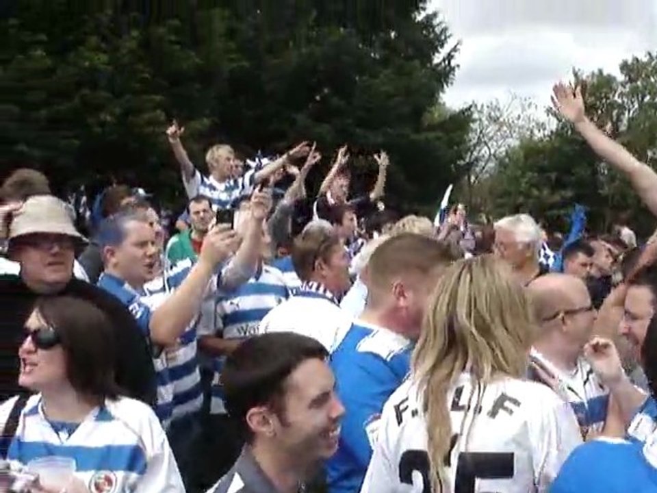 Green Man Pub Wembley Reading FC 3