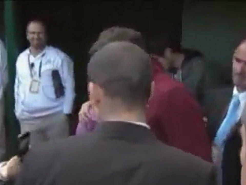 Roger Federer's Fan fällt für ihn Fail