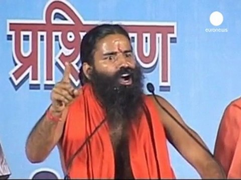 Un gourou indien profite de sa popularité pour...