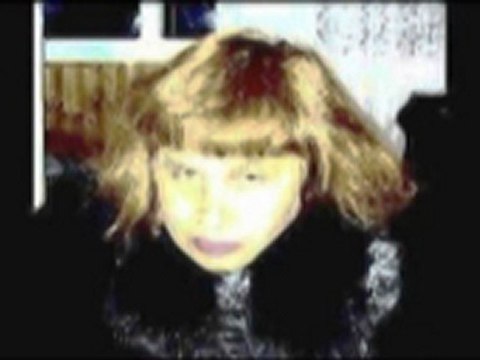 LUMINITA SOARE LIESST MIRCEA DINESCU IN DEUTSCH