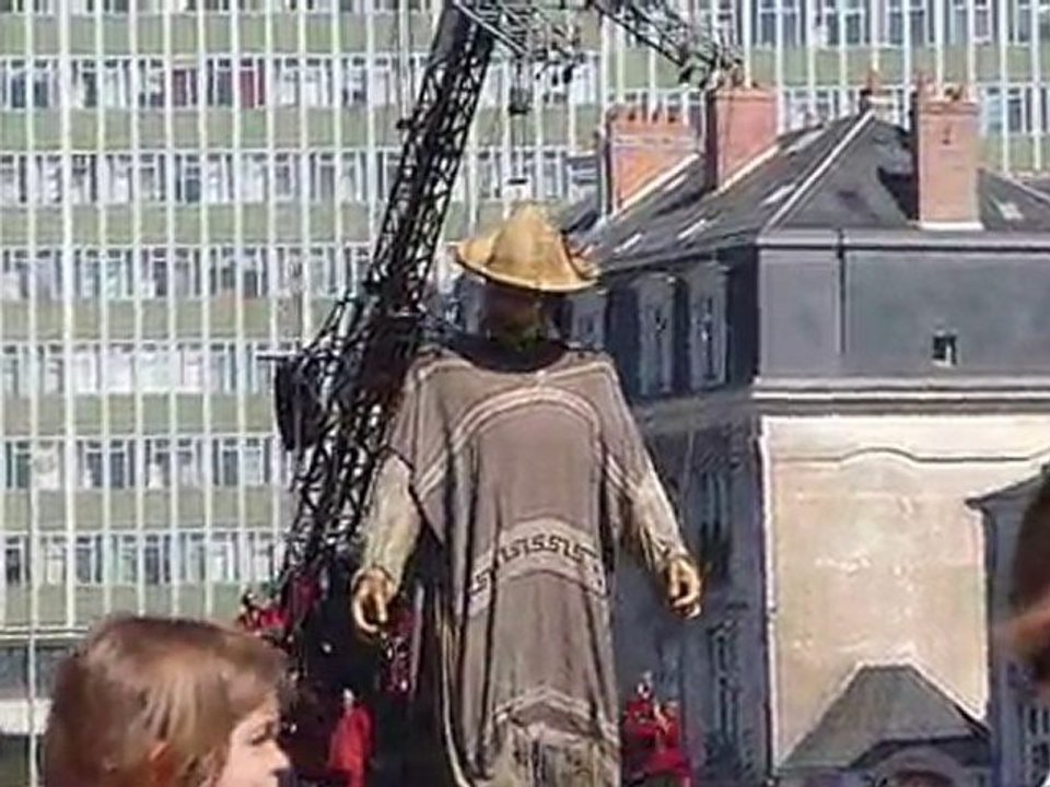 Géant Campesino - Bain de foule - Royal de luxe - Nantes - Mai 2011