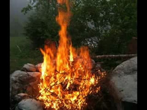 ***UNUTULAN ADAM***Yusuf Hayaloğlu - Yüreğim Kanıyor***UNUTULAN ADAM***