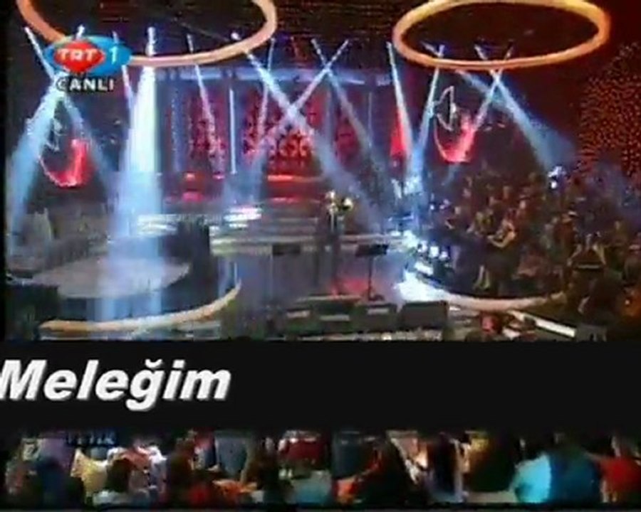 Özcan Deniz-Bi Dudaktan-İki Renk