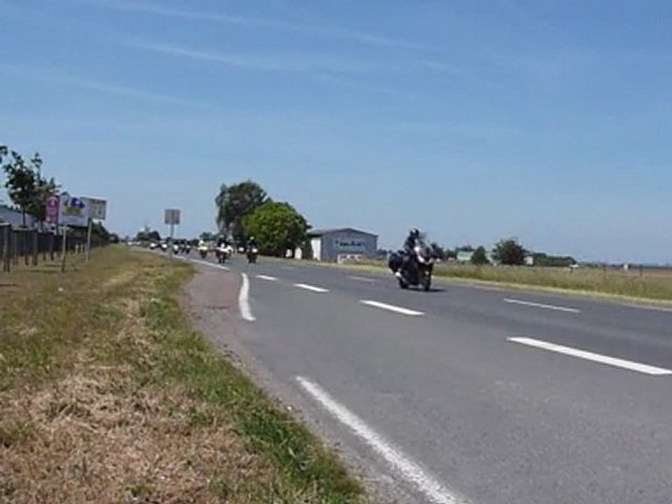 depart pour la manif a Saint-Quentin le 2 juin 2011