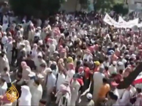 Syrie: 100.000 personnes aux obsèques des victimes de la répression