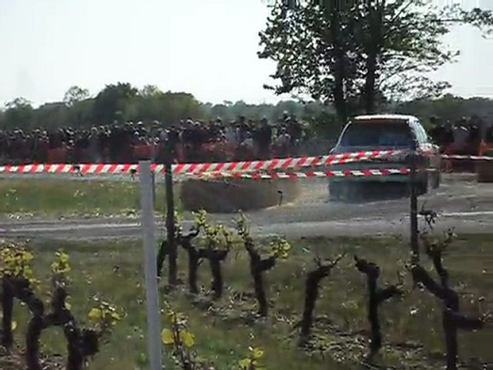 Clio f2000-14  rallye des coteaux du layon 2011