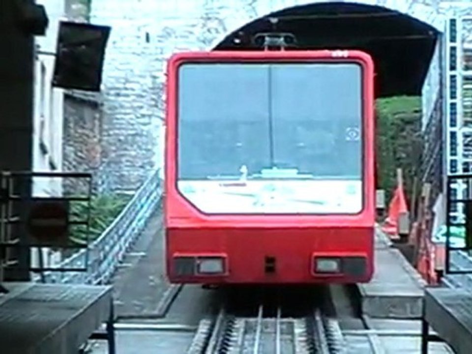 Funiculaire de Saint Just : Départ de la station Vieux Lyon