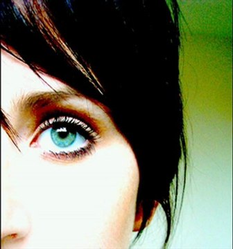 TripKolic - Gözlerinin Yeşilini Özledim