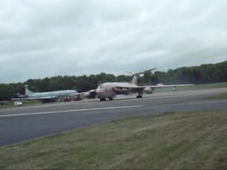 Bruntingthorpe Cold War Jets 2011- Victor