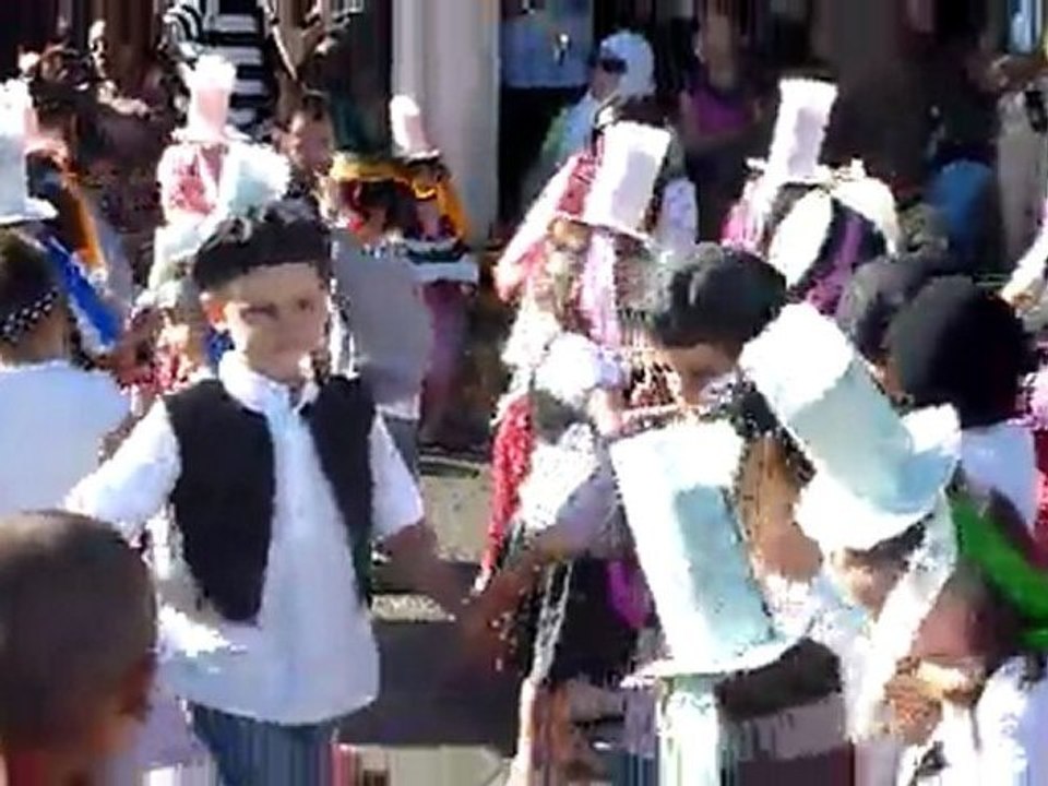 20110531 Kermesse  Nico danse 2 Merignac
