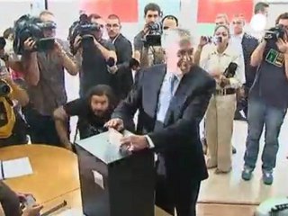 Portugal votes in "decisive" general election